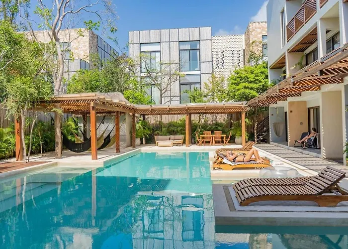 2Br Pool & On-Call Concierge